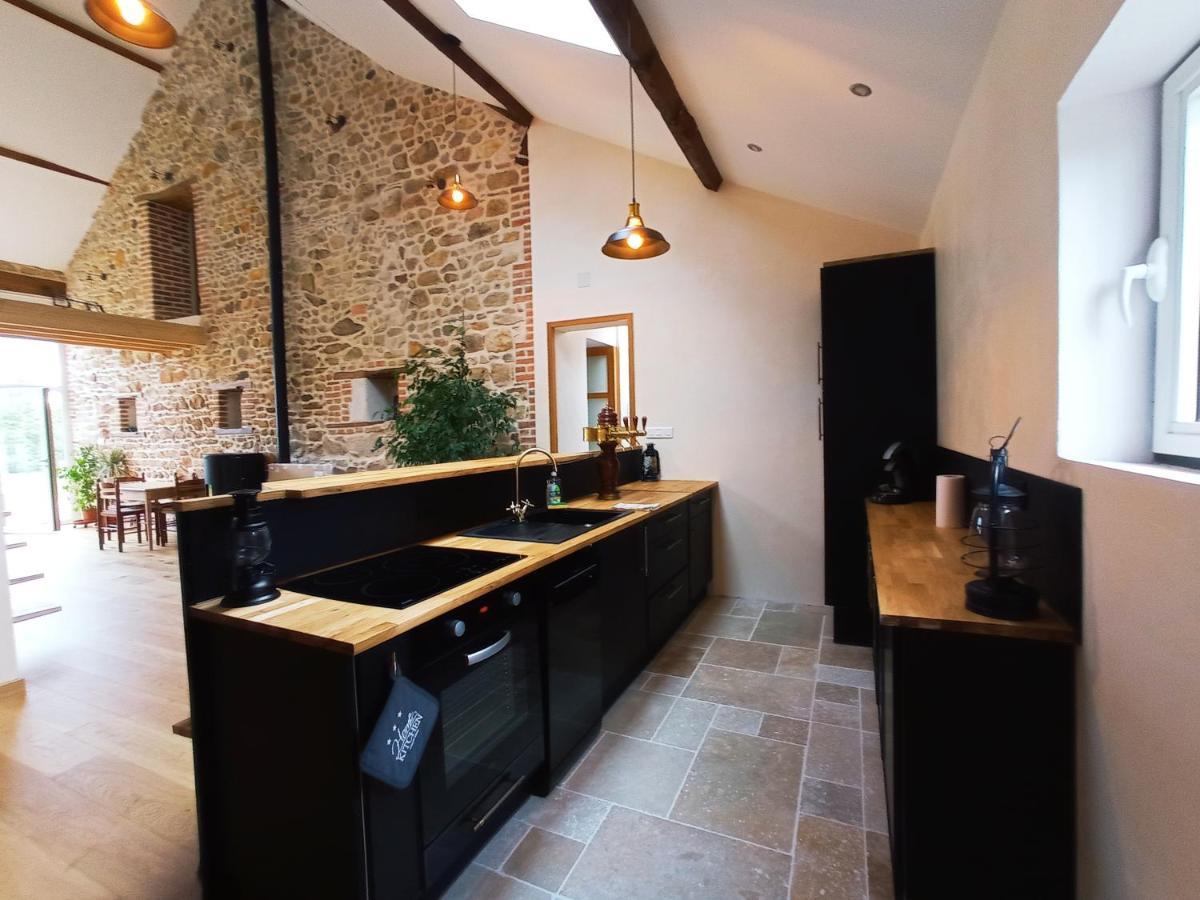 La Grange De Marie A St Angel - Magnifique Grange Renovee En Loft Pour 1 A 6 Pers Villa Saint-Angel  Luaran gambar