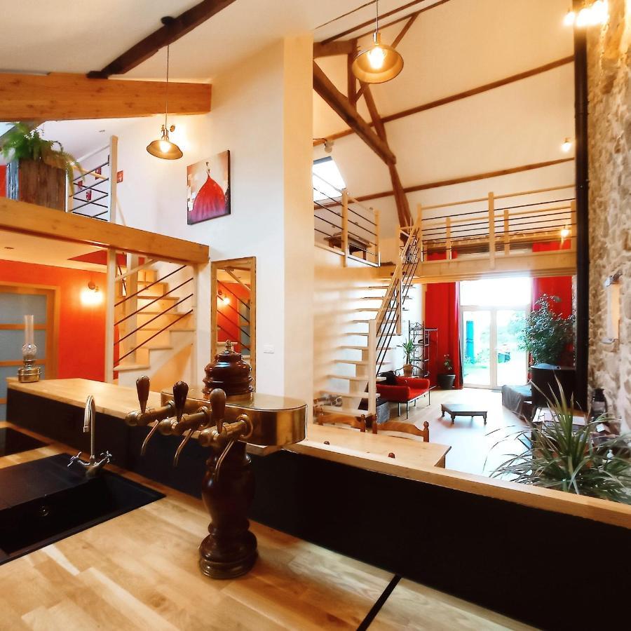 La Grange De Marie A St Angel - Magnifique Grange Renovee En Loft Pour 1 A 6 Pers Villa Saint-Angel  Luaran gambar