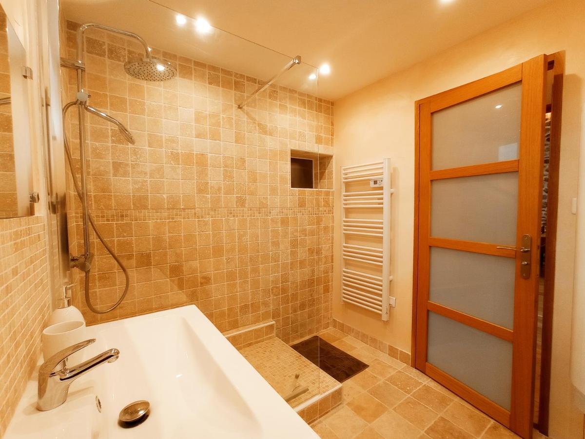 La Grange De Marie A St Angel - Magnifique Grange Renovee En Loft Pour 1 A 6 Pers Villa Saint-Angel  Luaran gambar