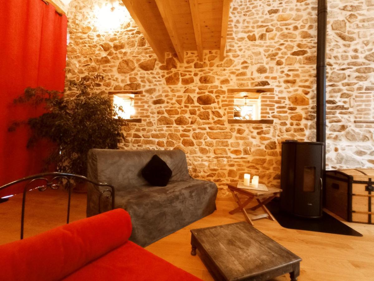 La Grange De Marie A St Angel - Magnifique Grange Renovee En Loft Pour 1 A 6 Pers Villa Saint-Angel  Luaran gambar